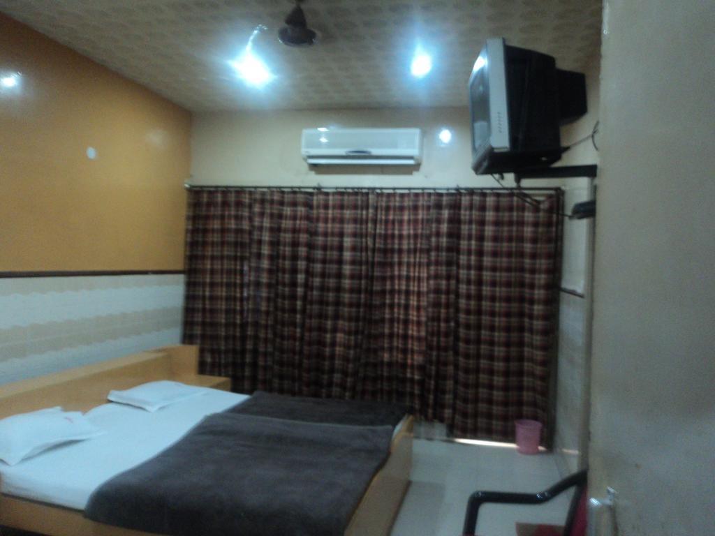 Hotel Jyoti Varanasi Cameră foto